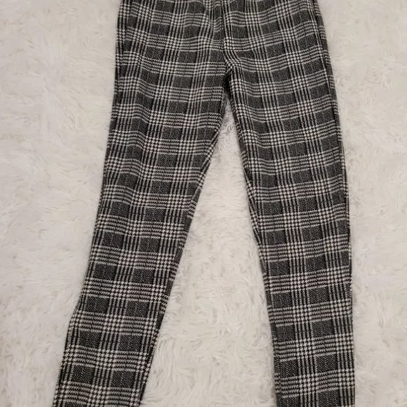 NEW! SHEIN Clasi Plaid Print Cropped Leggings - Picture 2 of 5